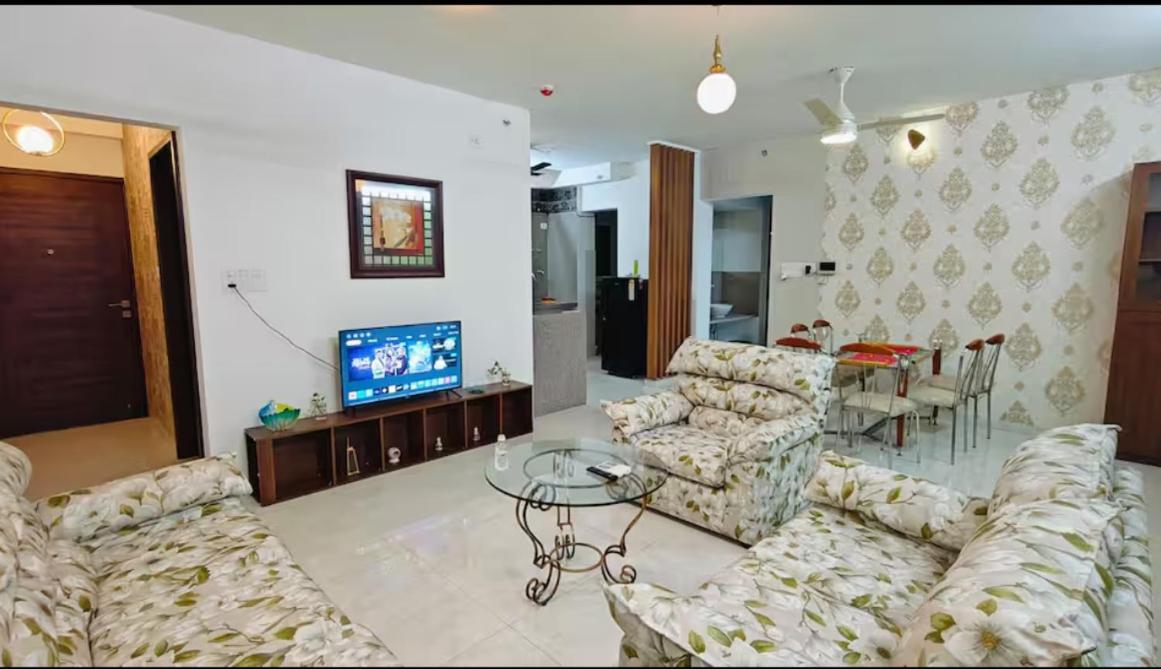 Bamboo Luxe 2 Bhk In Kharadi Apartment Pune