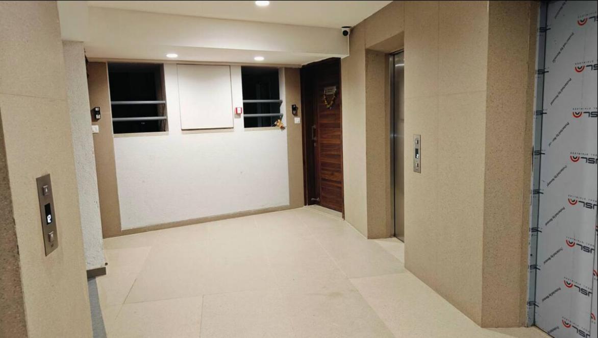 Bamboo Luxe 2 Bhk In Kharadi * Pune